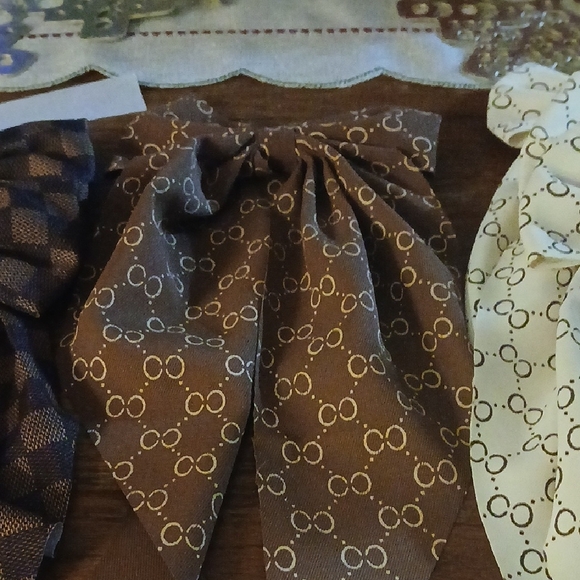 FASHION Checkered and Patterned Hair BowsDARK BROWN, LIGHT BROWN & CREME COLORED - Picture 2 of 3